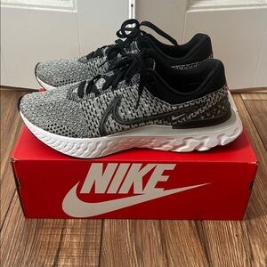 Nike Black and White Knit “React” Sneakers